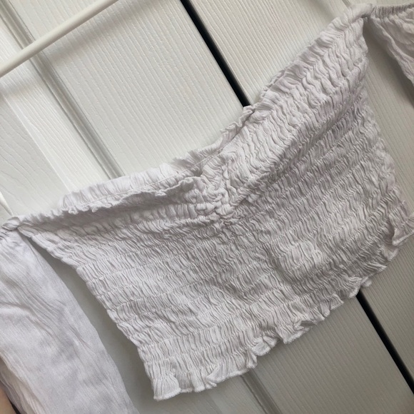 Cropped off the shoulder bell sleeve top - Picture 2 of 4